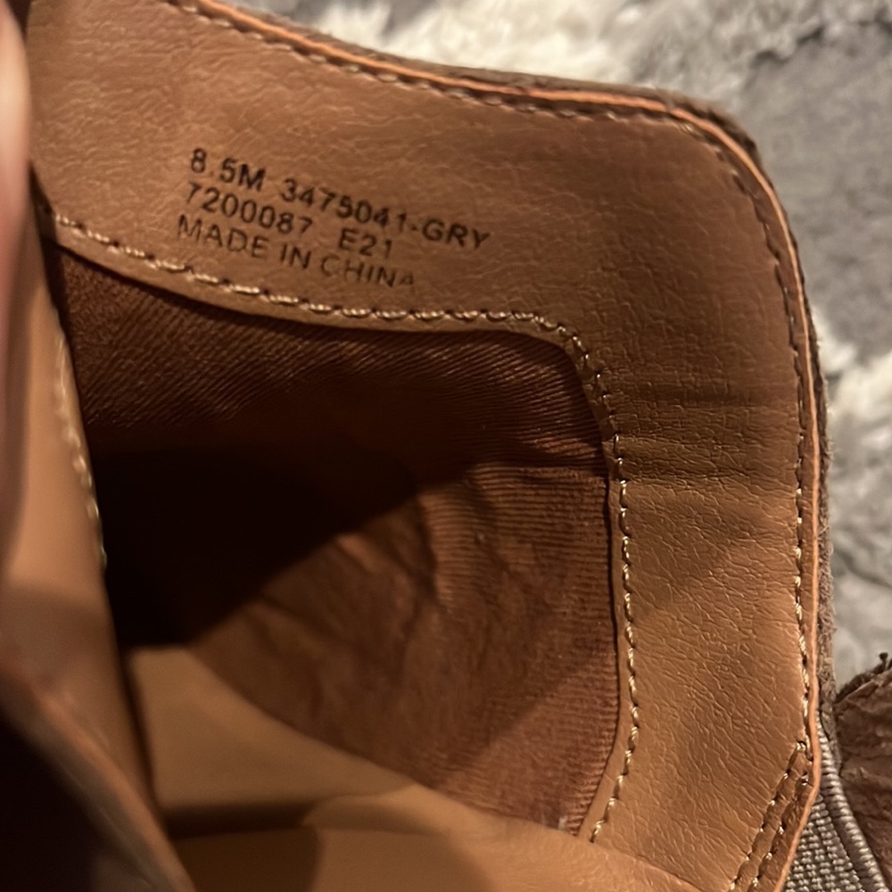 Frye - Picture 5 of 5